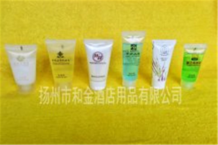 洗沐護(hù)潤軟管裝